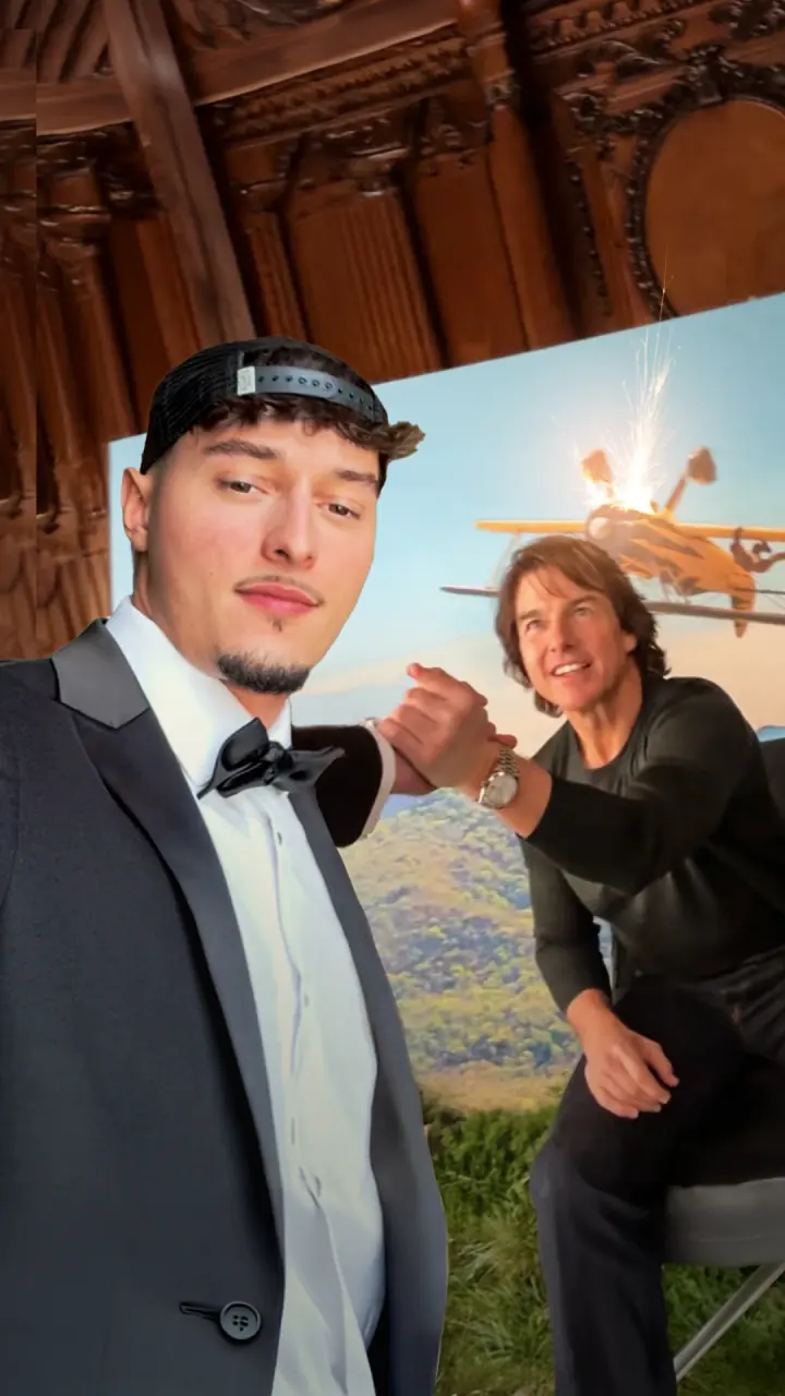 Nikolai Savic with Tom Cruise